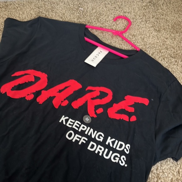 Dare Tee- Shirt - Picture 2 of 3